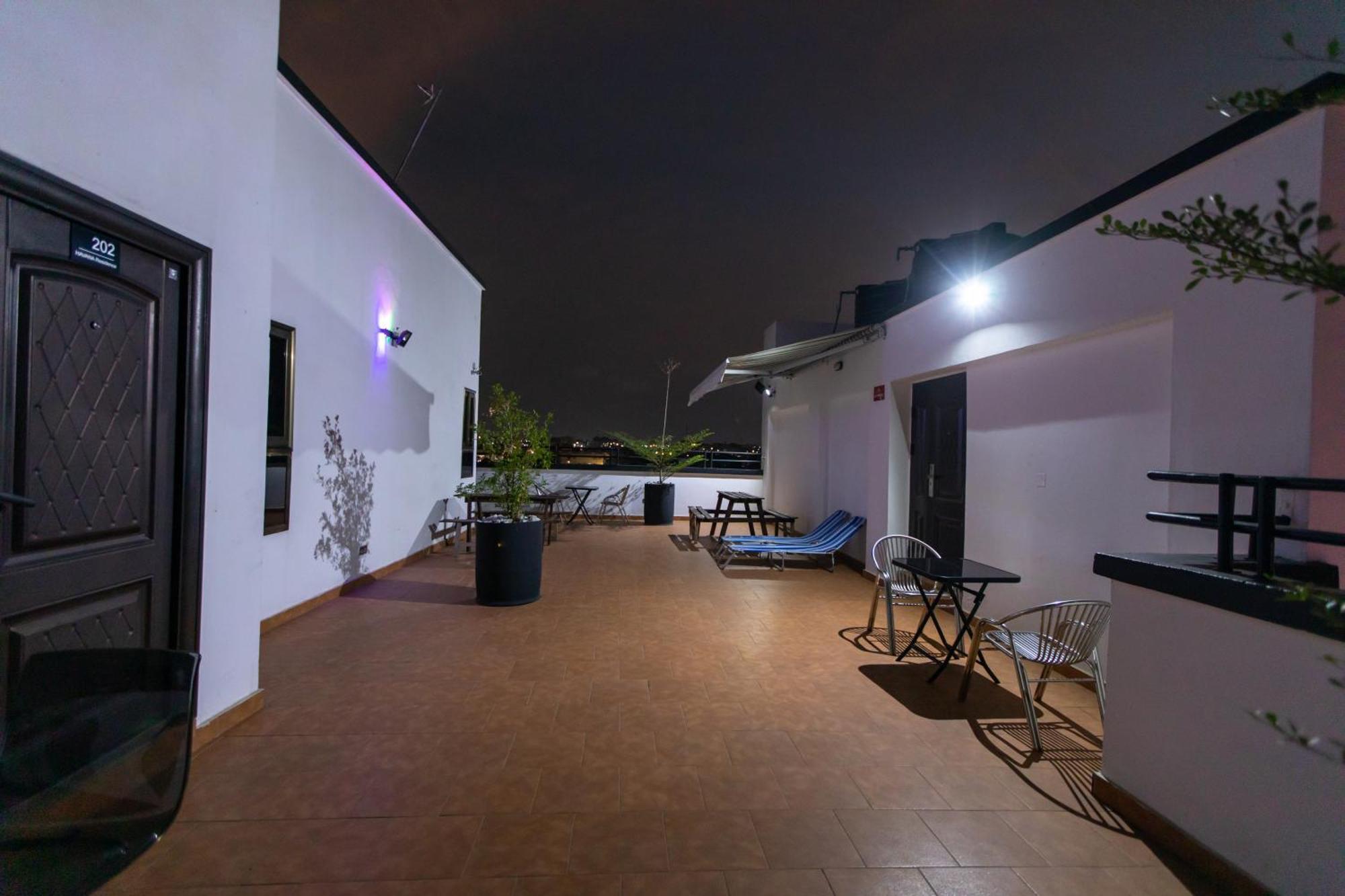 Washington Apartments - Just 25Mins Drive From The Airport Kwashieman Exteriér fotografie