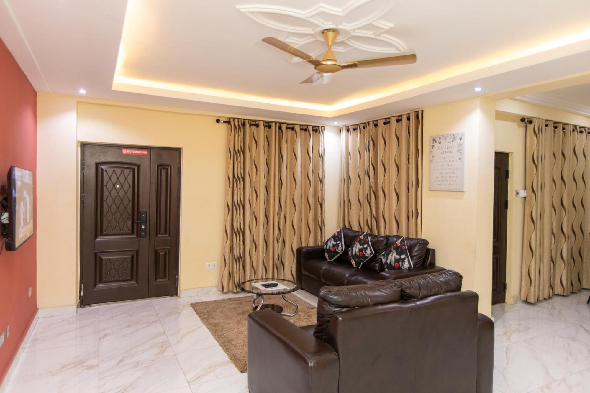 Washington Apartments - Just 25Mins Drive From The Airport Kwashieman Exteriér fotografie