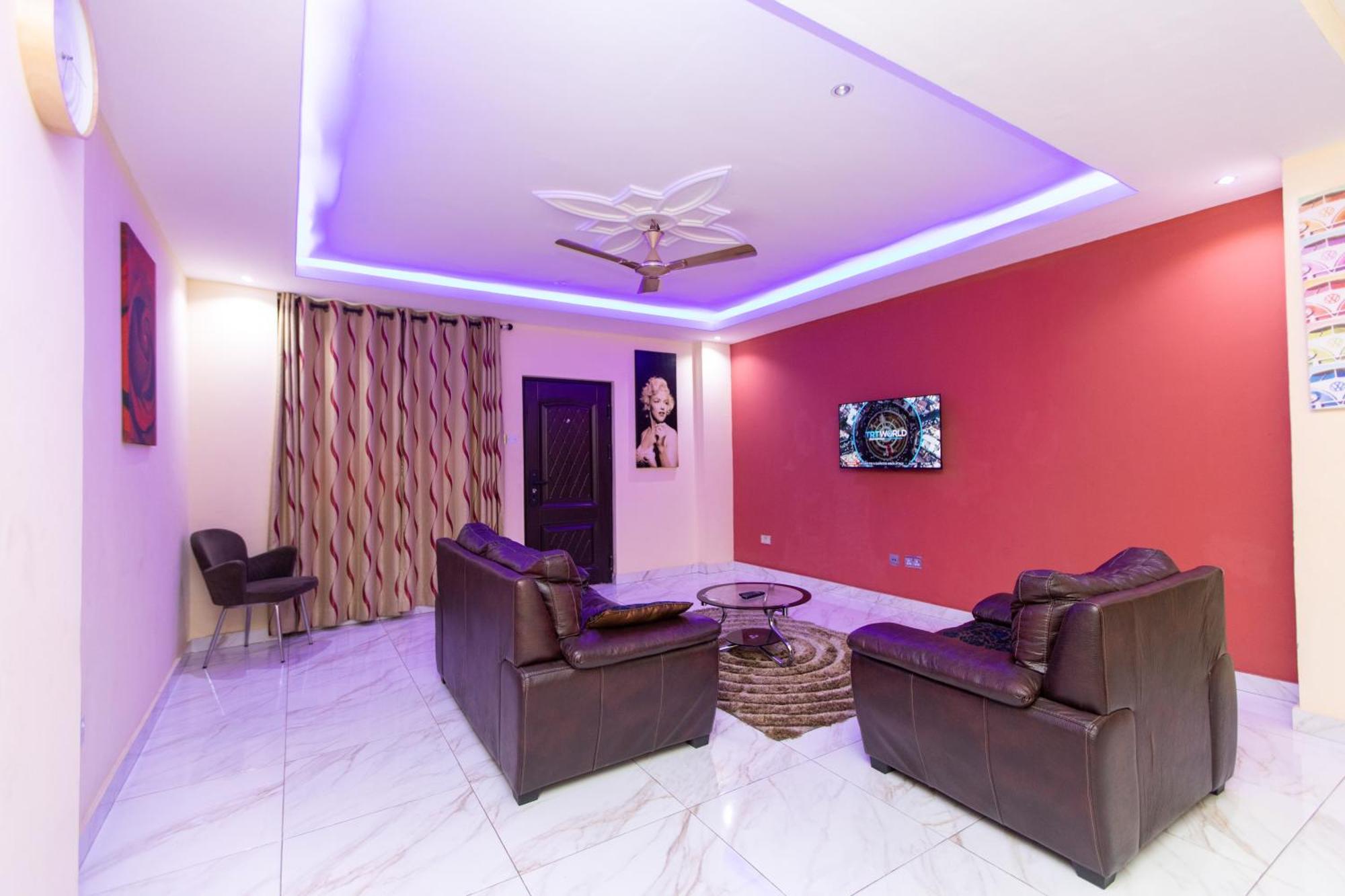 Washington Apartments - Just 25Mins Drive From The Airport Kwashieman Exteriér fotografie