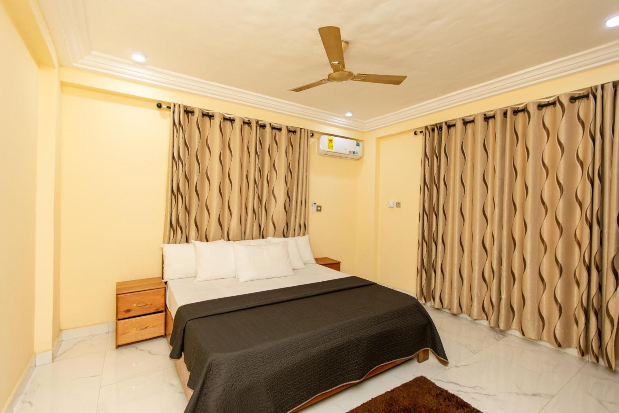 Washington Apartments - Just 25Mins Drive From The Airport Kwashieman Exteriér fotografie